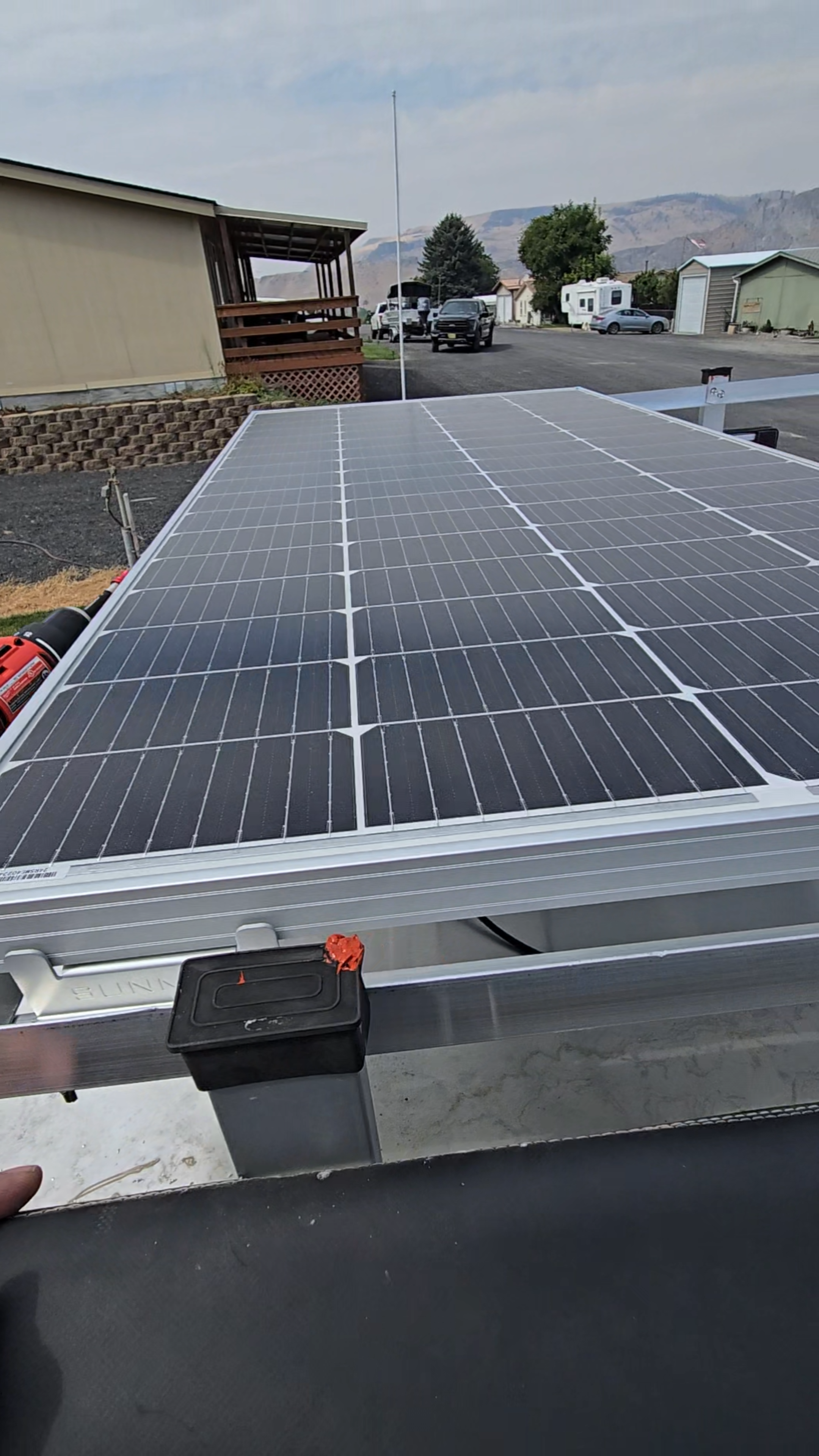 Renogy 200 watt solar panel